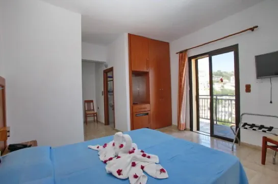 Denise Hotel