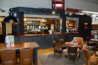 Premier Inn Chessington Hotels in Epsom