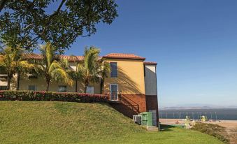 Suitetrails - Comfort Inn Real la Union