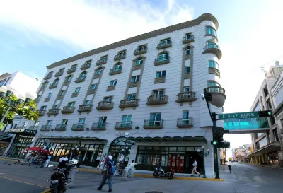 HS HOTSSON Smart Value Tampico Hotels near Arenal Park