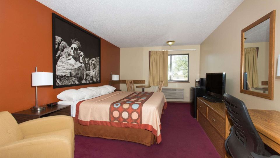 Super 8 by Wyndham Chadron NE