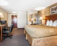 Quality Inn and Suites Middletown-Franklin