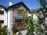 Avlon House Bed and Breakfast - parcheggio