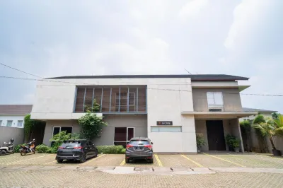 3J Home Hotels in Jatiuwung