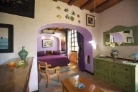 Villa Bella Bed & Breakfast Inn - Homestays