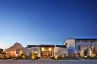 Texican Court, by Valencia Hotel Collection Hotel berhampiran Halftime Institute