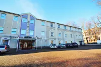 NB Hotel with Free Parking Hotels in Mārupes novads