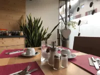 Hotel Crystal Interlaken - breakfast