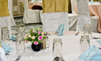 Telecentre Hotel - Housity