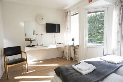 Hotell Dacke Hotels near Vena mosse och Ver - fagelskyddsomrade