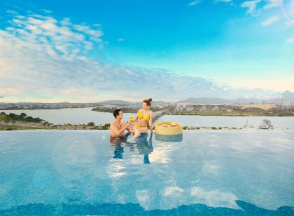 RHM Luxury Hotel And Suite