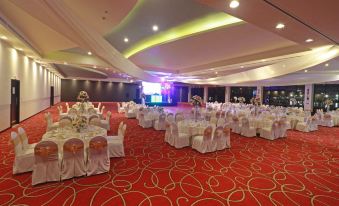 Holiday Inn Tuxpan - Convention Center