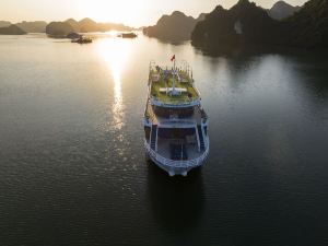 Dragon Bay Cruises