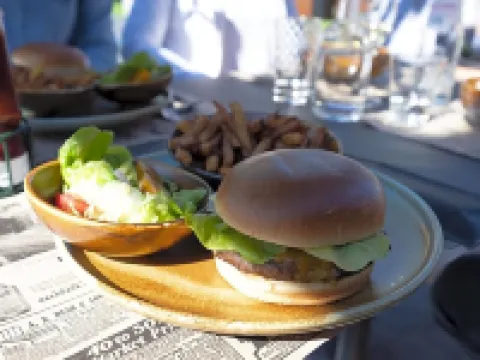 Le Presbytère de Sautour Hotels in Philippeville