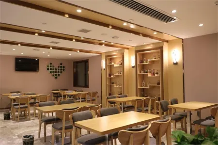Lavande Hotel（Changsha Fuyuan West Road Machang Metro Station Branch） Отели рядом с достопримечательностью «Xiufengshan Park»