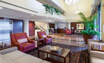 DoubleTree Suites by Hilton Cincinnati - Blue Ash