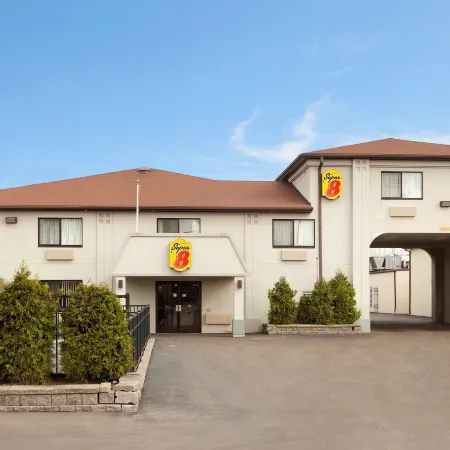 Super 8 by Wyndham Niagara Falls NY