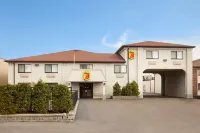 Super 8 by Wyndham Niagara Falls NY - جاكوزي