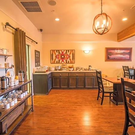 Pine Ridge Inn
