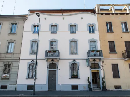 โรงแรมเดอะเบส