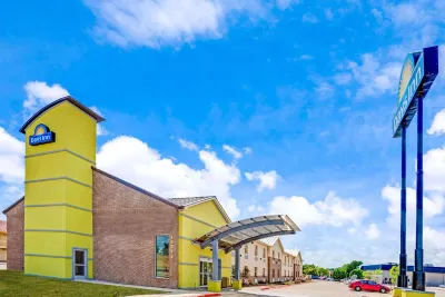 Arya Inn & Suites Hotels in Farmers Branch