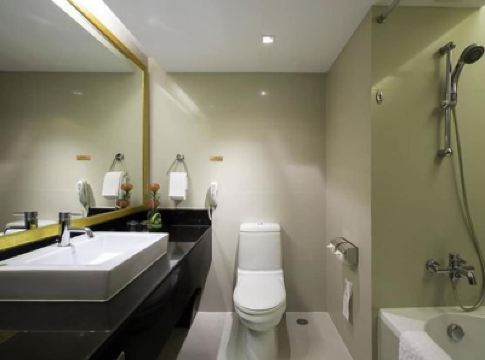 デラックス キングルーム イースティン ホテル マッカサン バンコクの写真