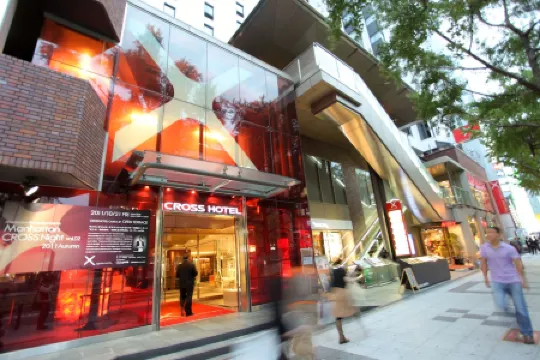 Cross Hotel Osaka Отели рядом с достопримечательностью «Синсайбасисудзи»