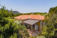 Mouzakis Villas Hotels in Vathi