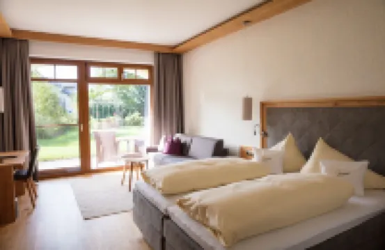 Garten - Hotel Sallerhof Hotel dekat Air Mancur Hellbrunn