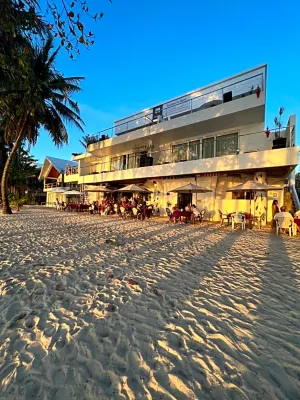 Sundown Resort & Austrian Pension House Hoteles en Isla de Borácay