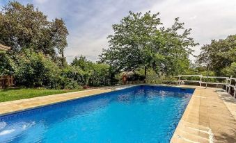 House with 5 Bedrooms in Valdecaballeros, with Wonderful Mountain View