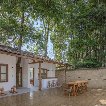 Miyie Chabian Courtyard