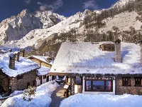 Hotel Pilier d'Angle & Wellness Hotels near Zerotta
