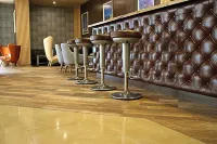 Golden Tulip Varna - Bares