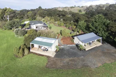 Auckland Country Cottages