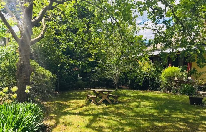 The Chalet Guesthouse and Studio