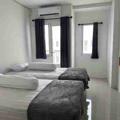 Laguna Room At Apartment Sentraland Karawang Rooms
