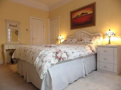 The Central Guesthouse Hotels in Kelso