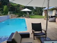 PepperTree Guest House & Apartments