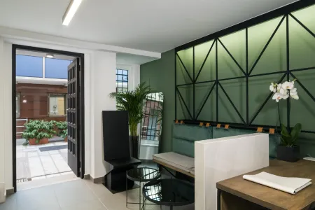 Sir Athens Отели рядом с достопримечательностью «Ареопаг»