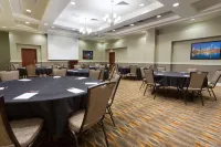 Drury Inn & Suites Cincinnati Sharonville Hotels in Sharonville