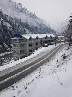 Cedar Vista Hotel