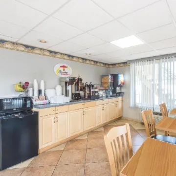 Super 8 by Wyndham Old Saybrook