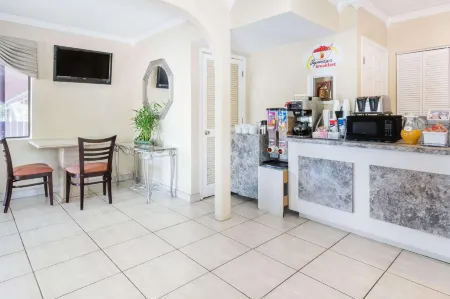 Super 8 by Wyndham Ft Walton Beach