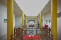 레드도어즈 샤리아 - 람붕 망쿠랏 박물관 근처 2 North Banjar Baru 호텔