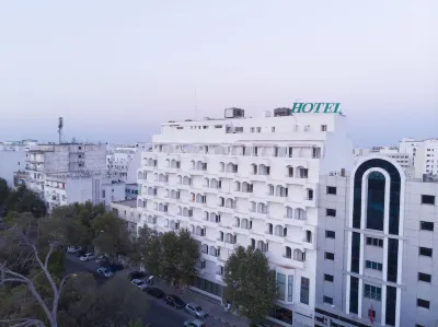 Ambassadeurs Hôtel Hotel a 