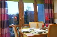 Willa Na Górce Các khách sạn ở Swinna