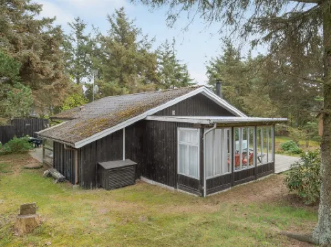 "Hamund" - 700m from the Sea