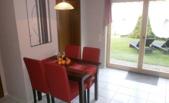 Modern Holiday Apartment with Large Garden Near the River Moselle