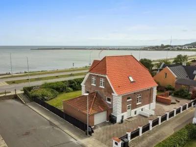 "Kosara" - 50m from the Sea Hotels near Kronen Paa Vaerket